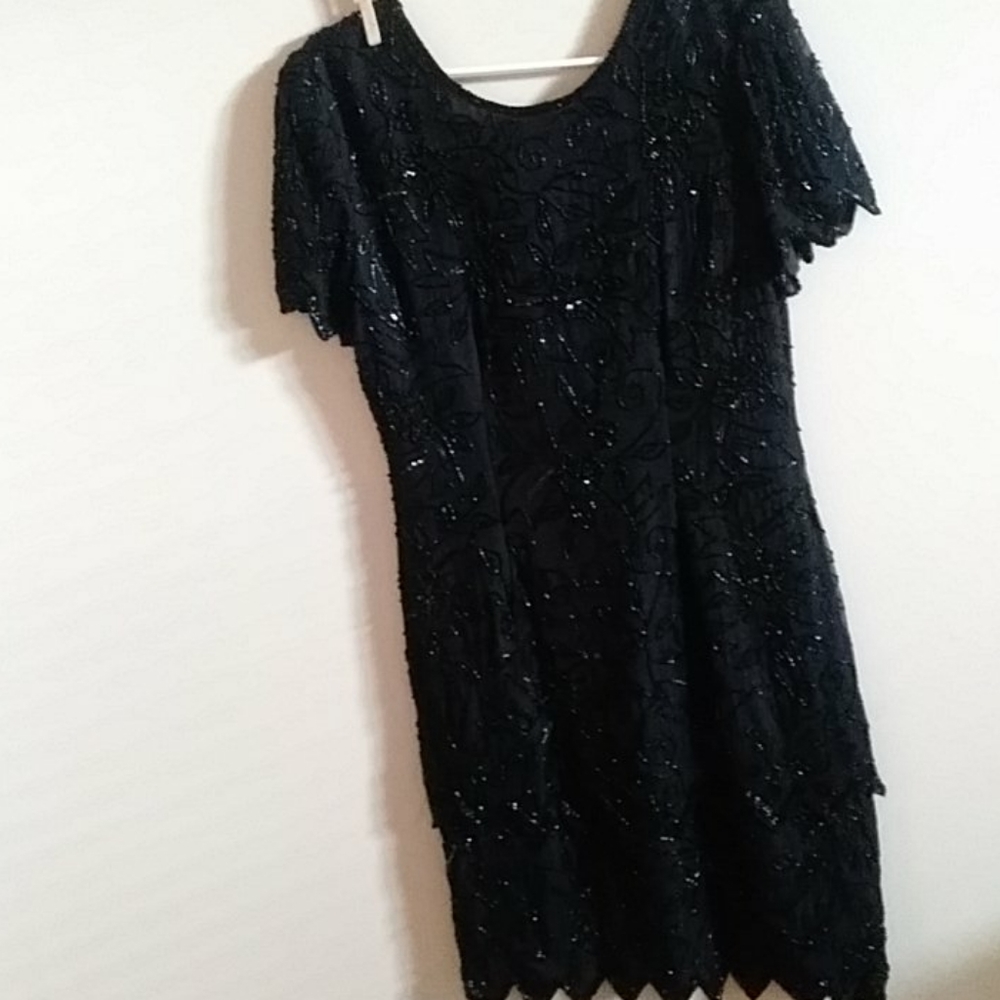 Dress - Picture 3 of 8